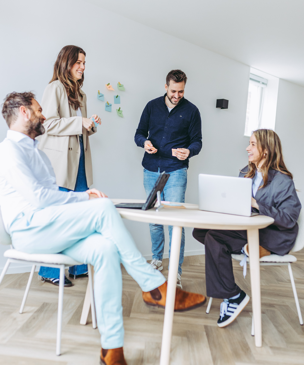 triplepro online marketing mensen tafel